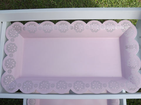 Lace border tray